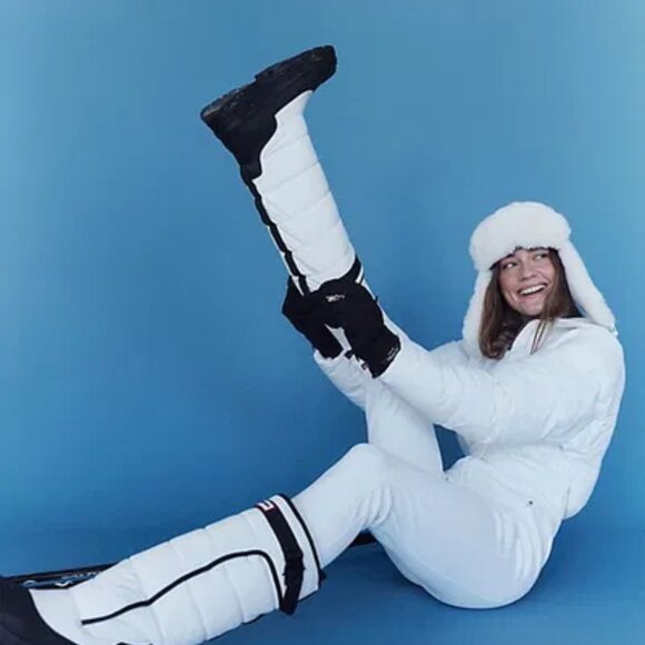 new HUNTER Tall Buckle Snow Boots White/black for women 864mn